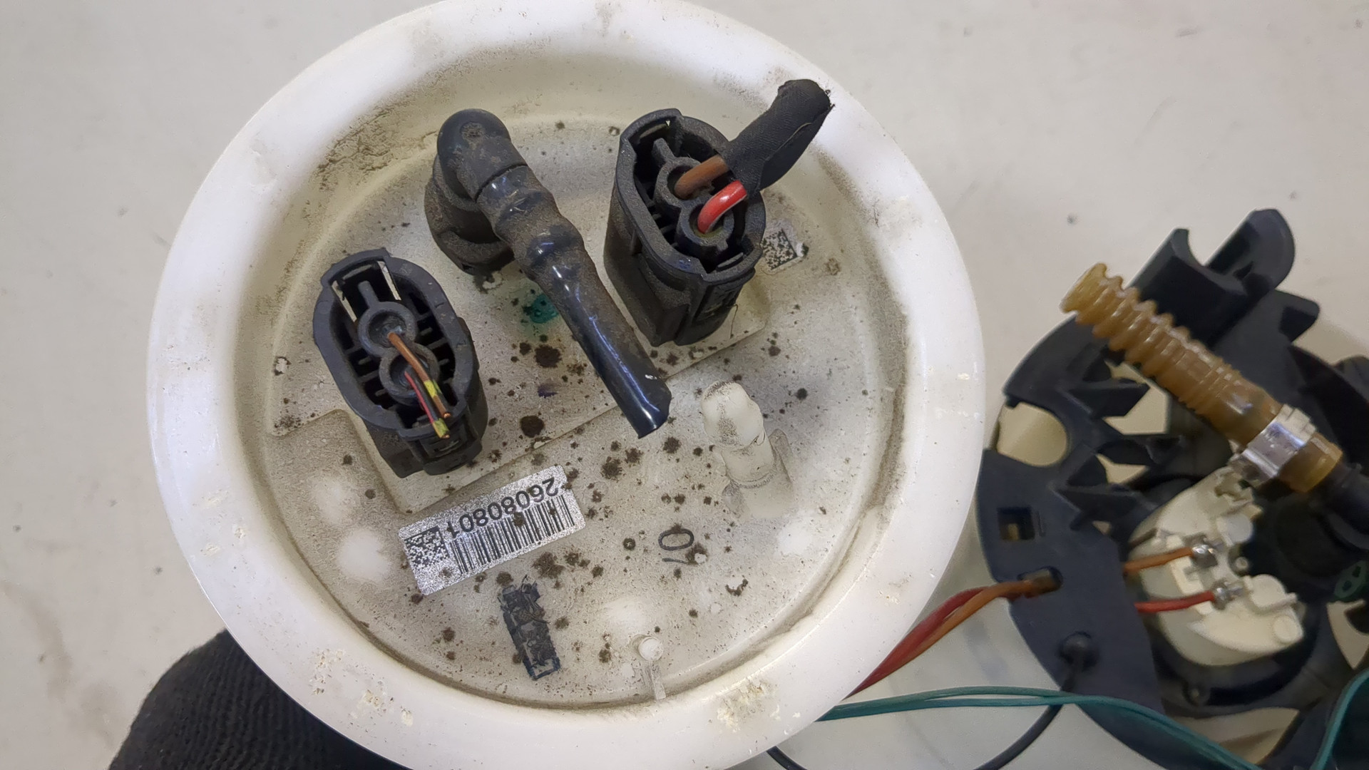 Насос топливный электрический