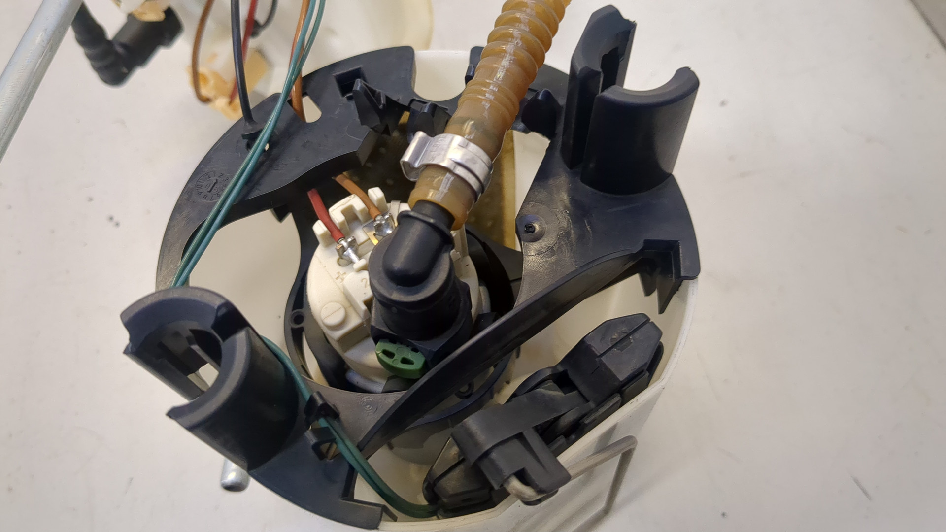 Насос топливный электрический