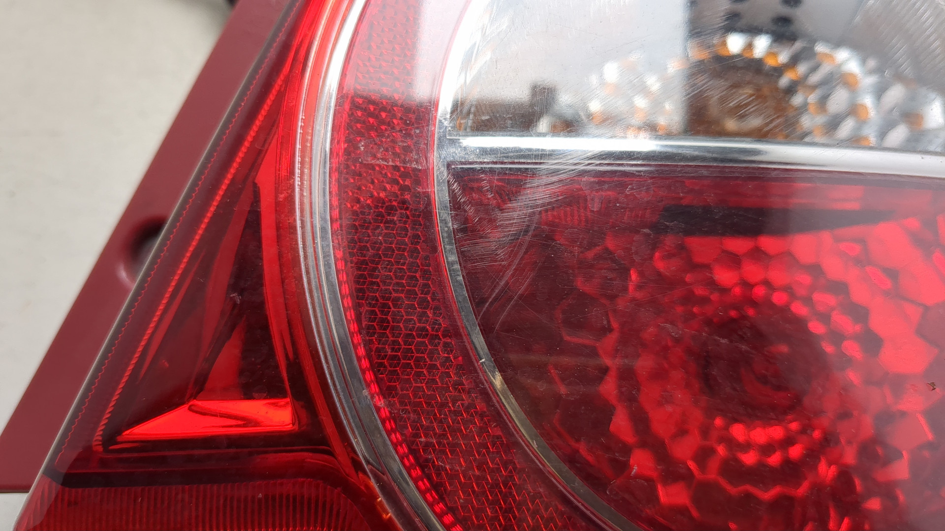 Фонарь задний правый