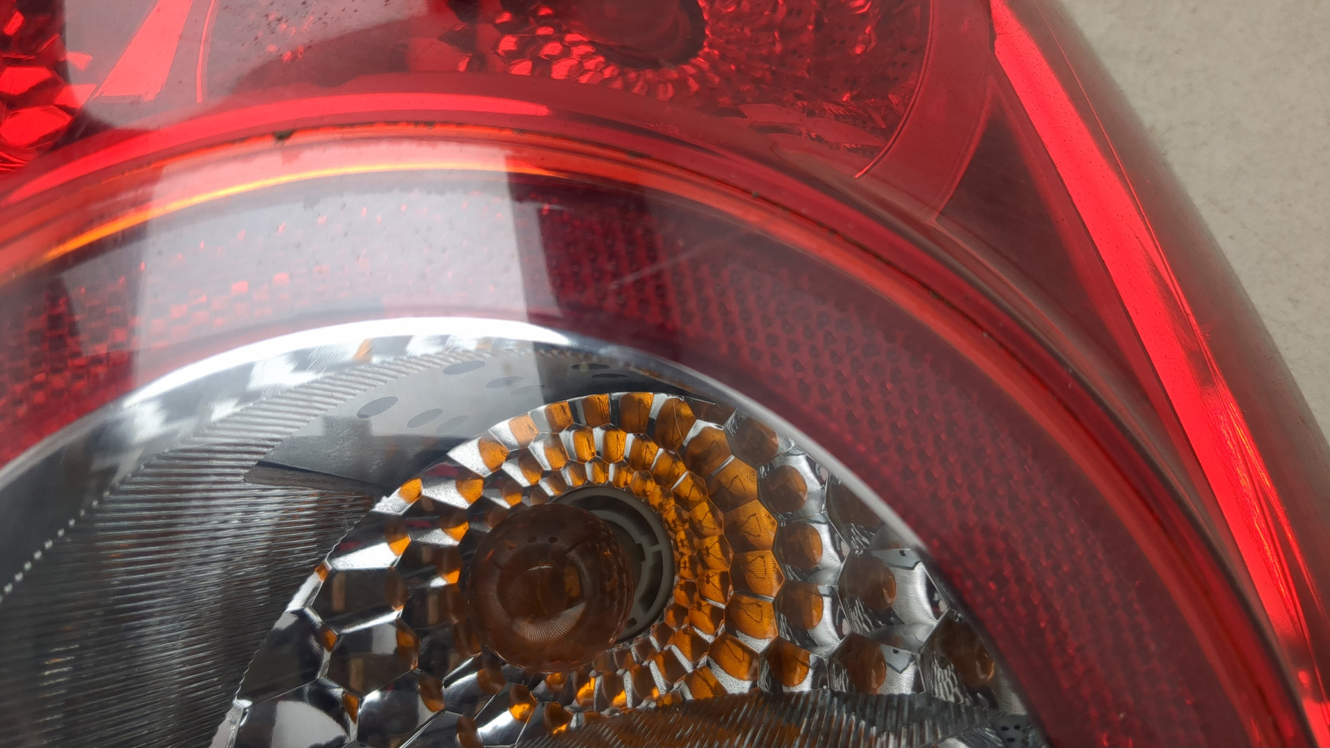 Фонарь задний правый