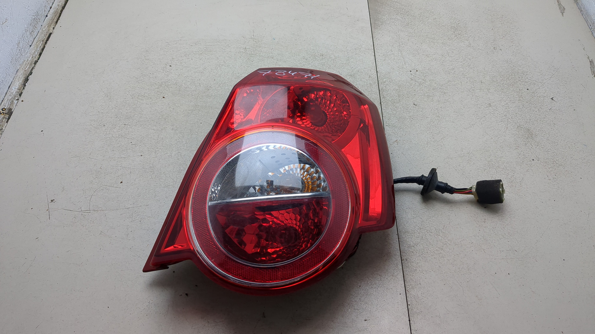 Фонарь задний правый