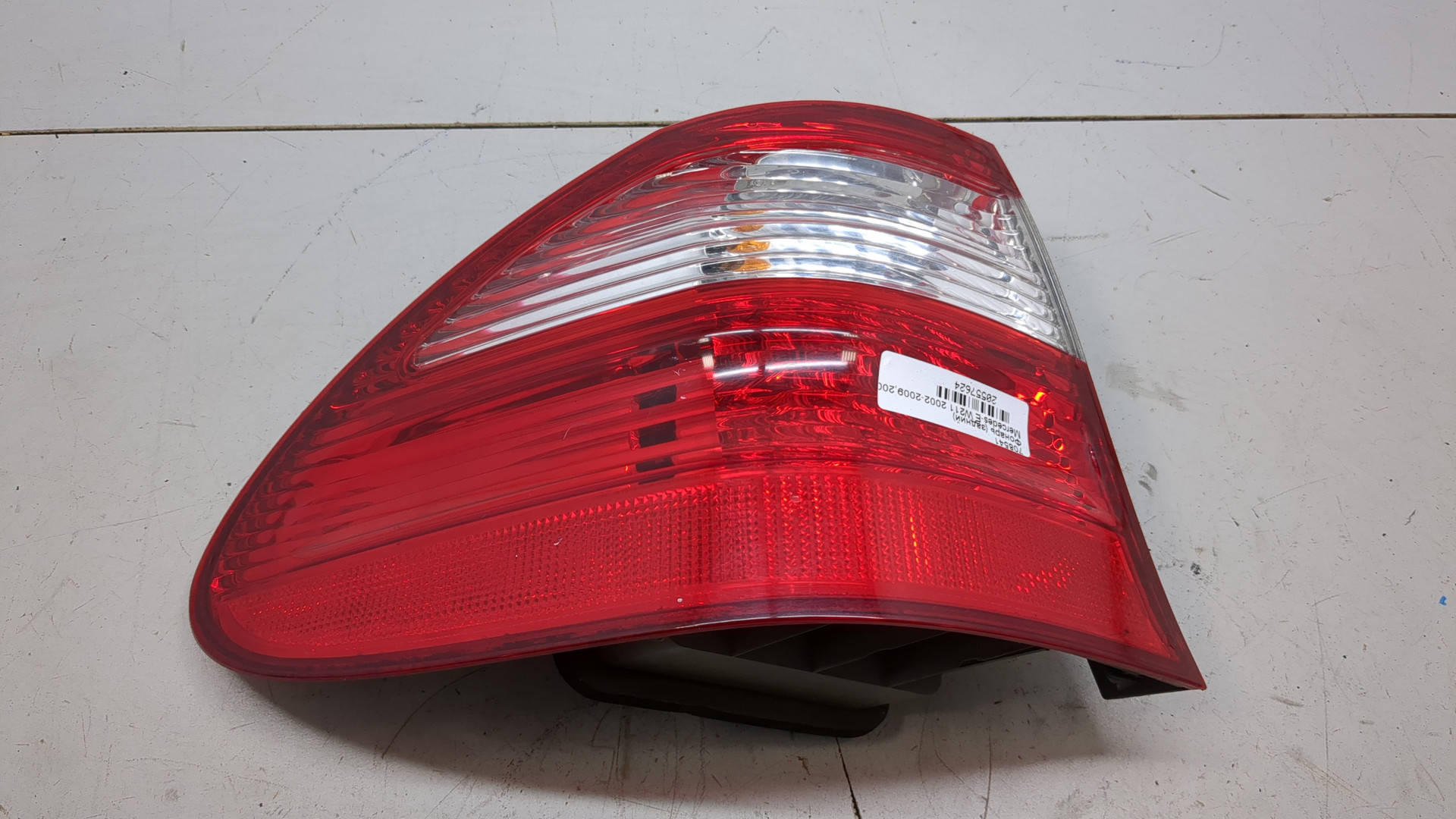 Фонарь задний левый