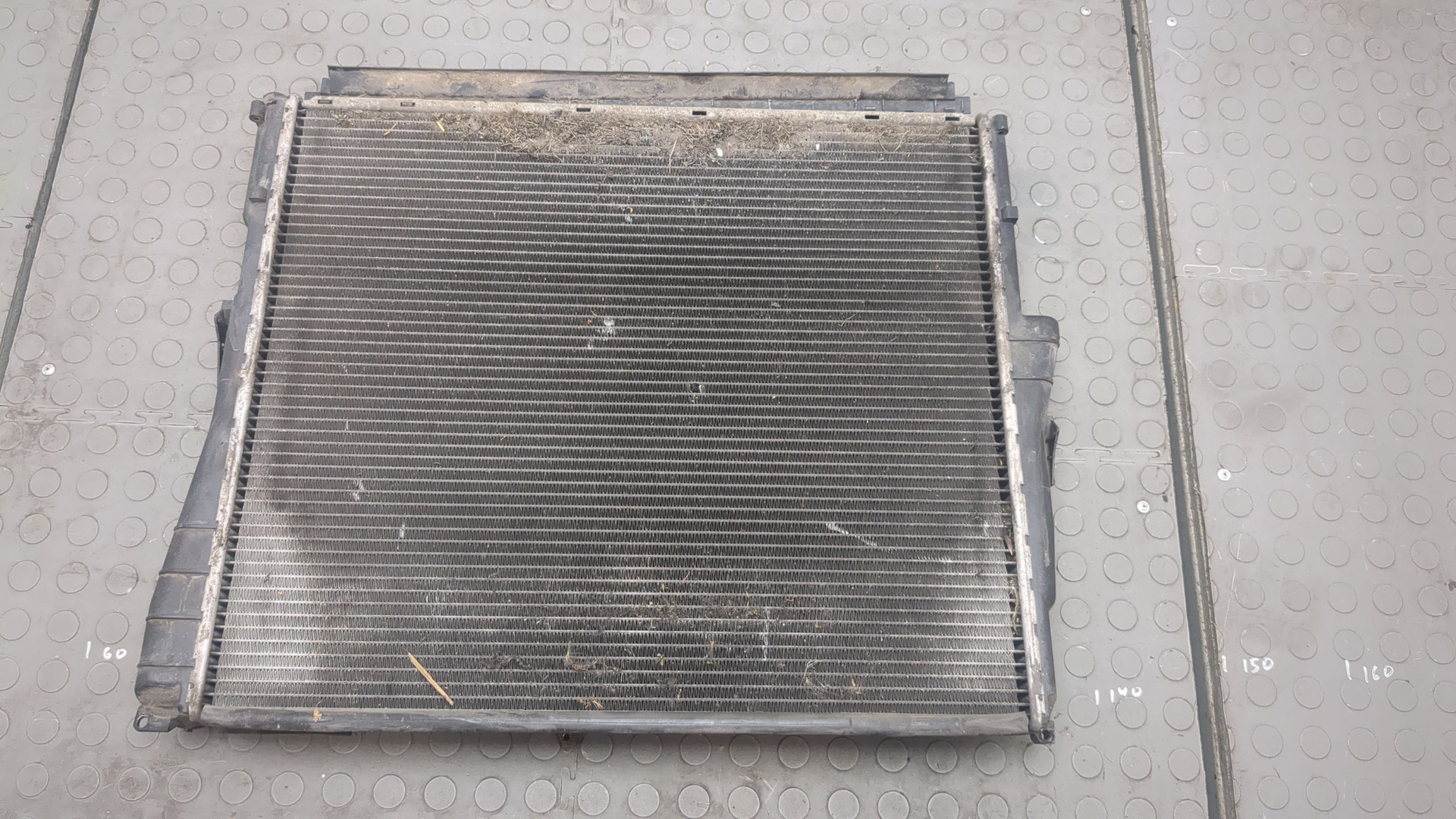 Радиатор охлаждения двигателя основной