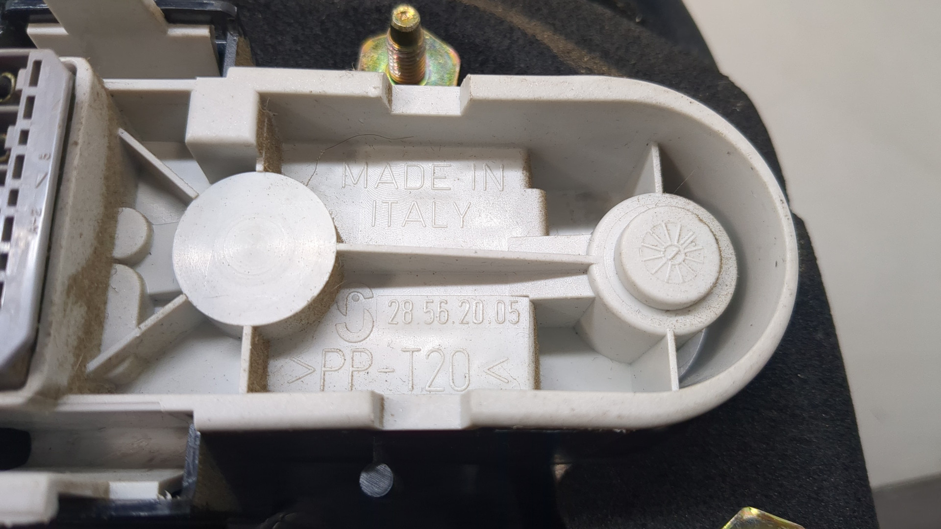 Фонарь задний правый