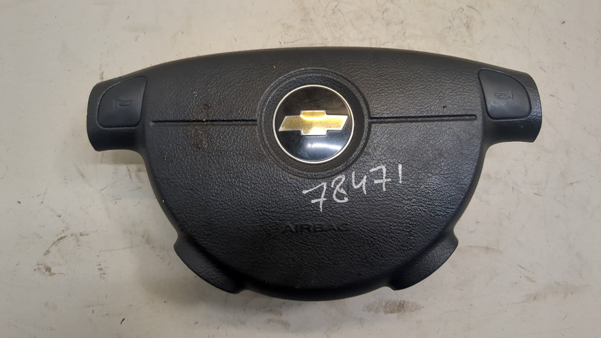 Подушка безопасности в рулевое колесо