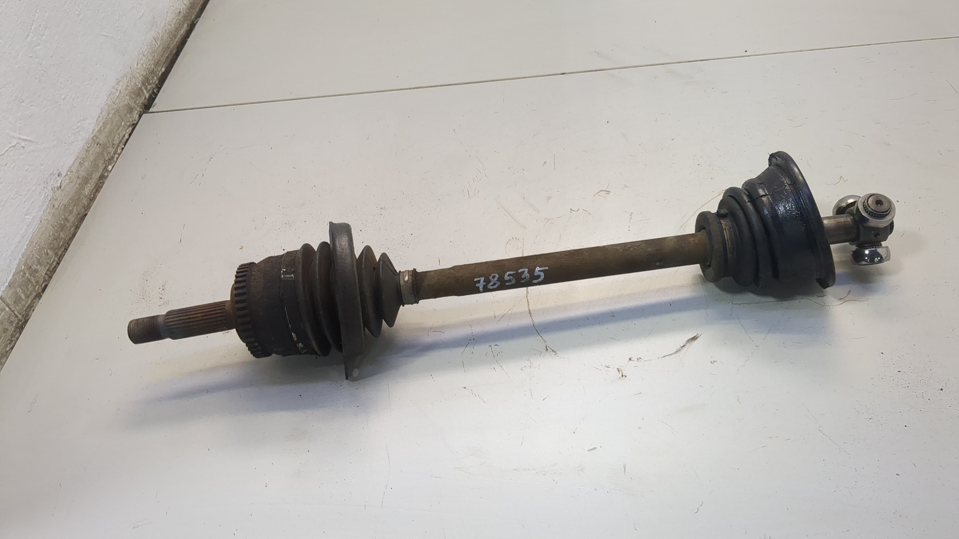 Полуось передняя левая