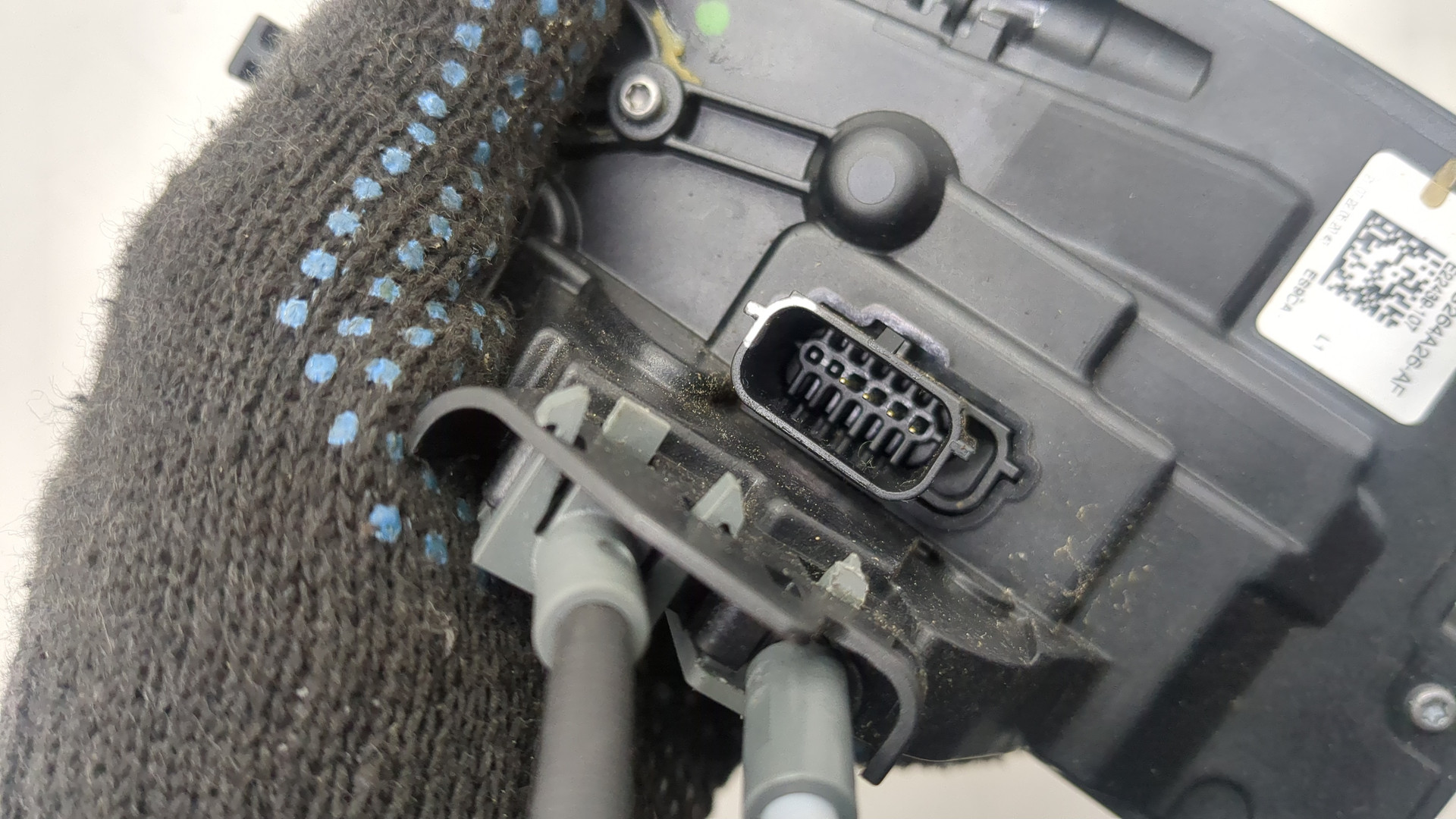 Замок двери передней правой