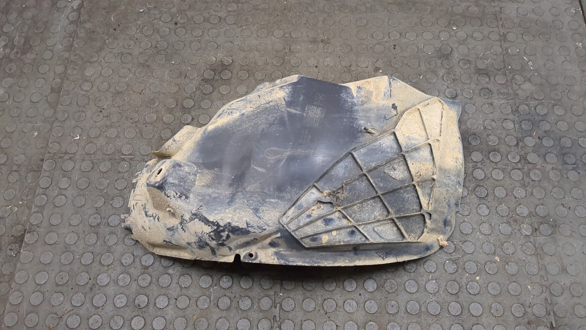 Локер передний правый