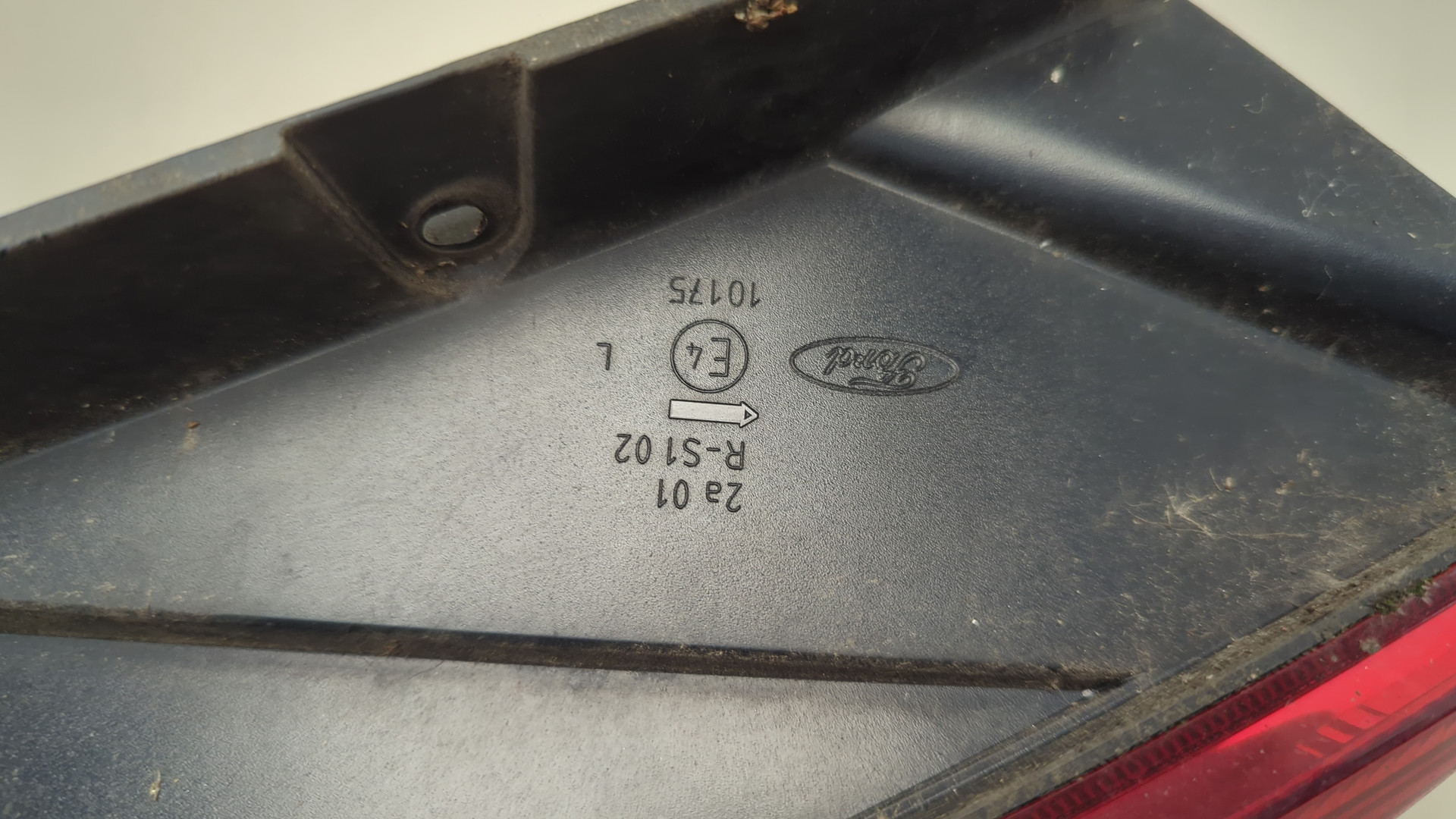 Фонарь задний левый