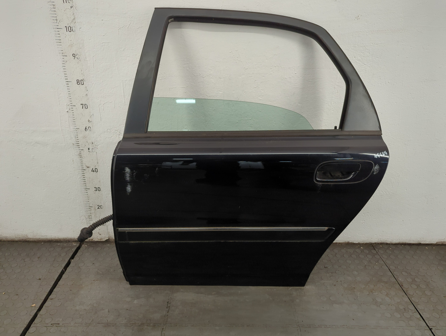 Дверь задняя левая