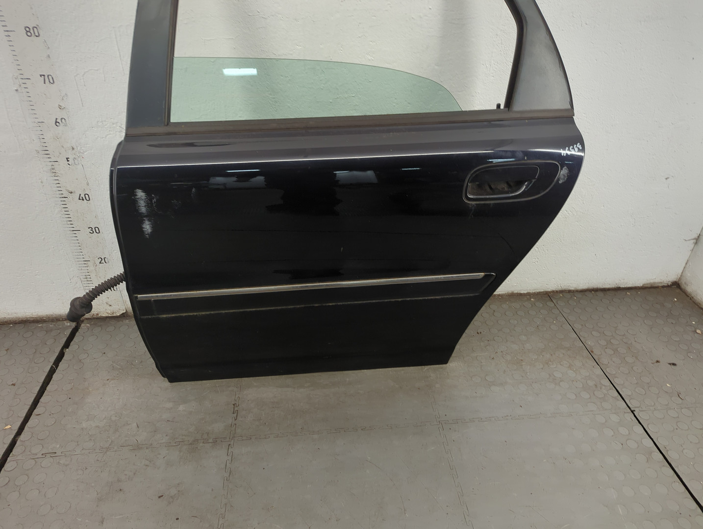 Дверь задняя левая