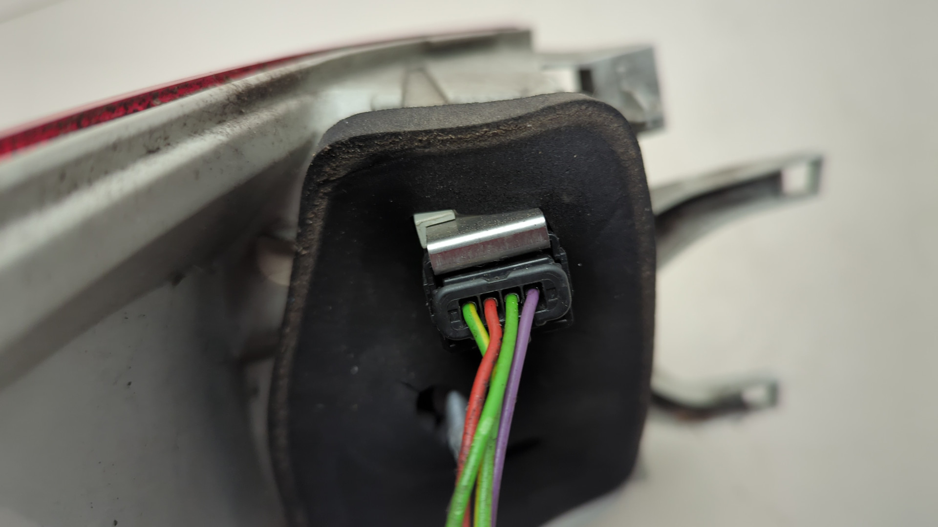 Фонарь задний правый