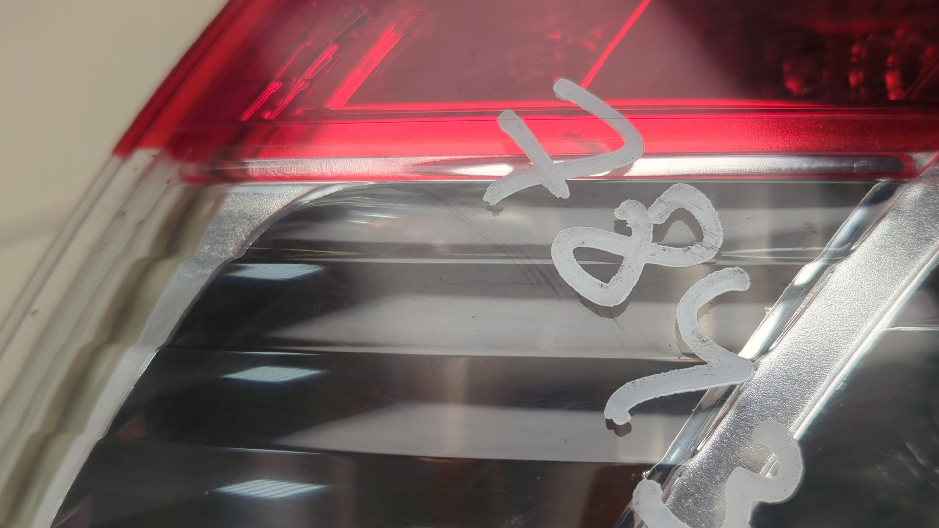 Фонарь задний правый