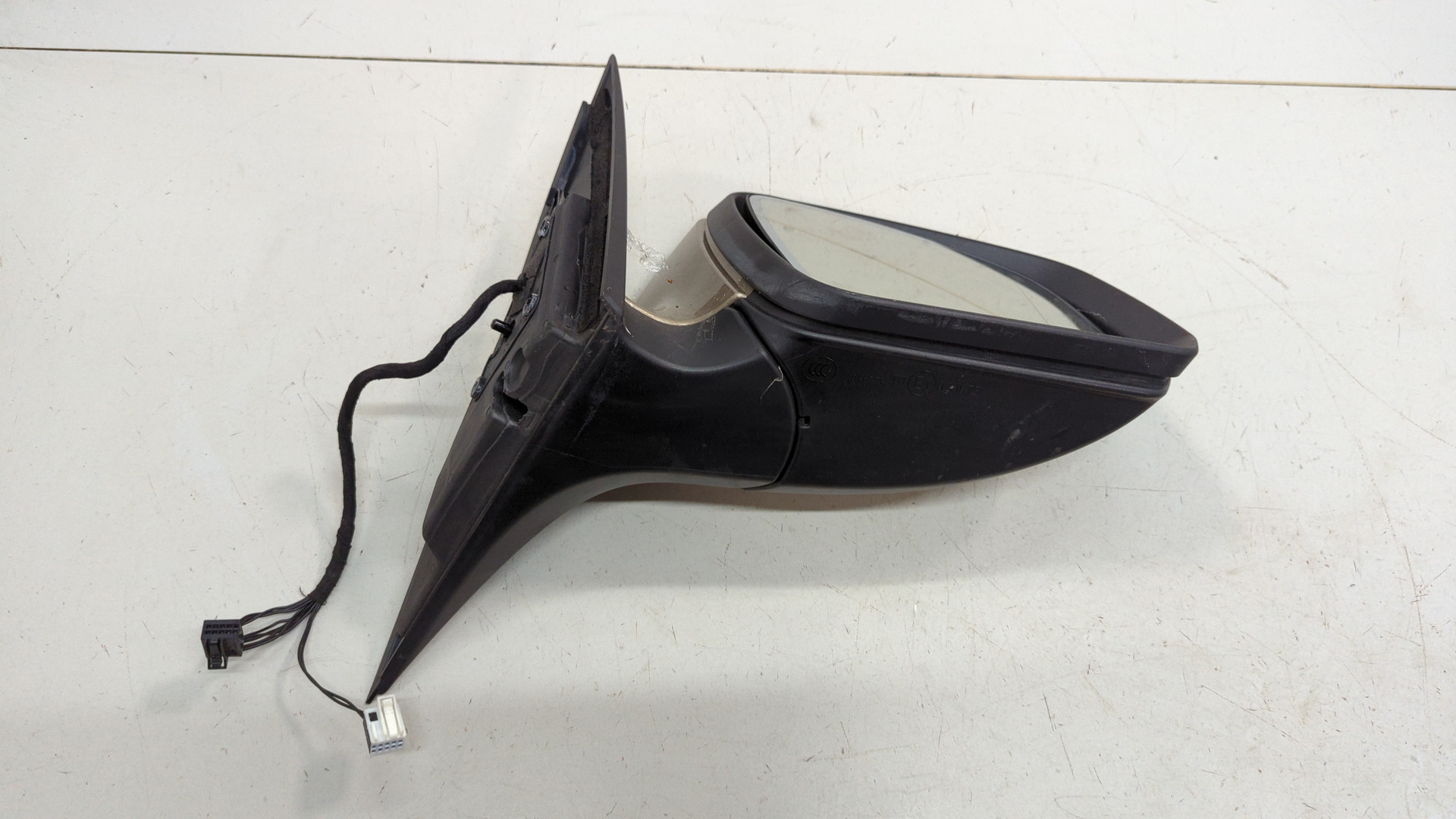 Зеркало правое электрическое