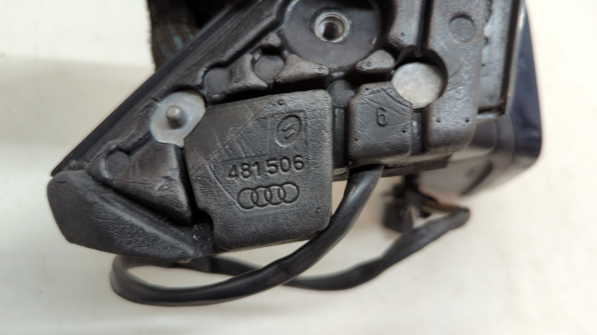 Зеркало правое электрическое