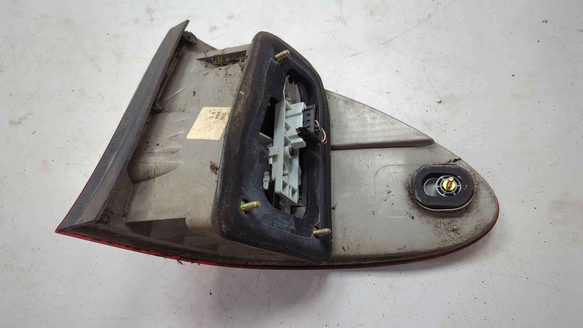 Фонарь задний левый