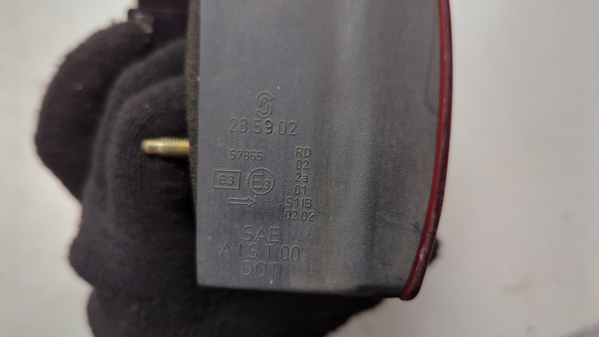 Фонарь задний правый