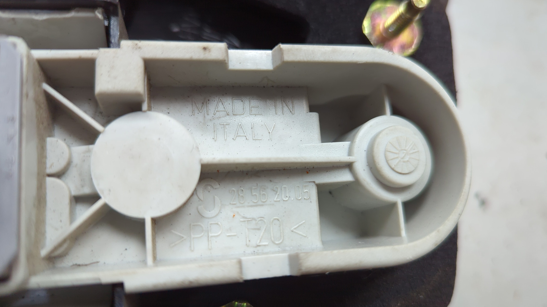 Фонарь задний левый