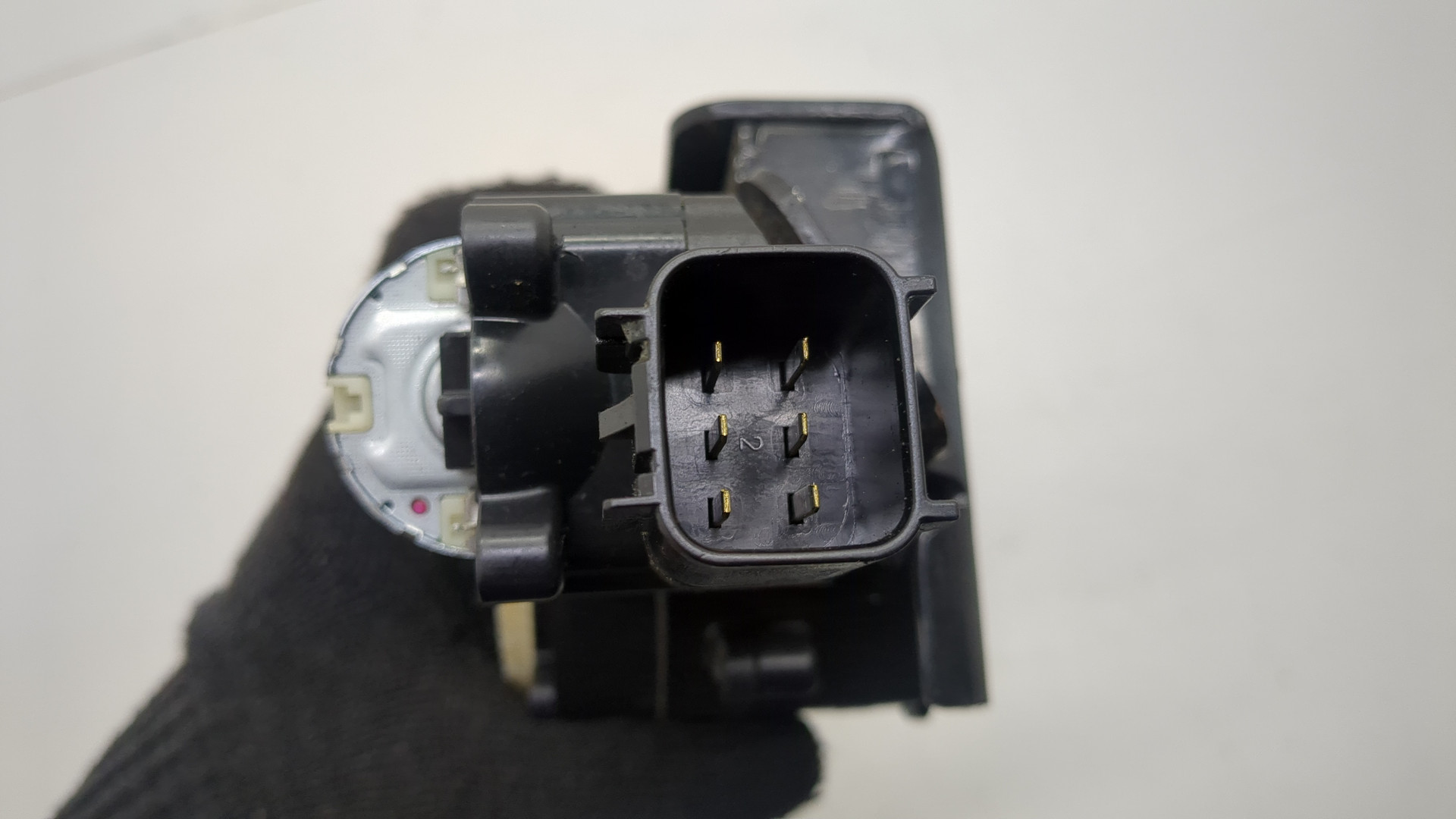 Замок багажника