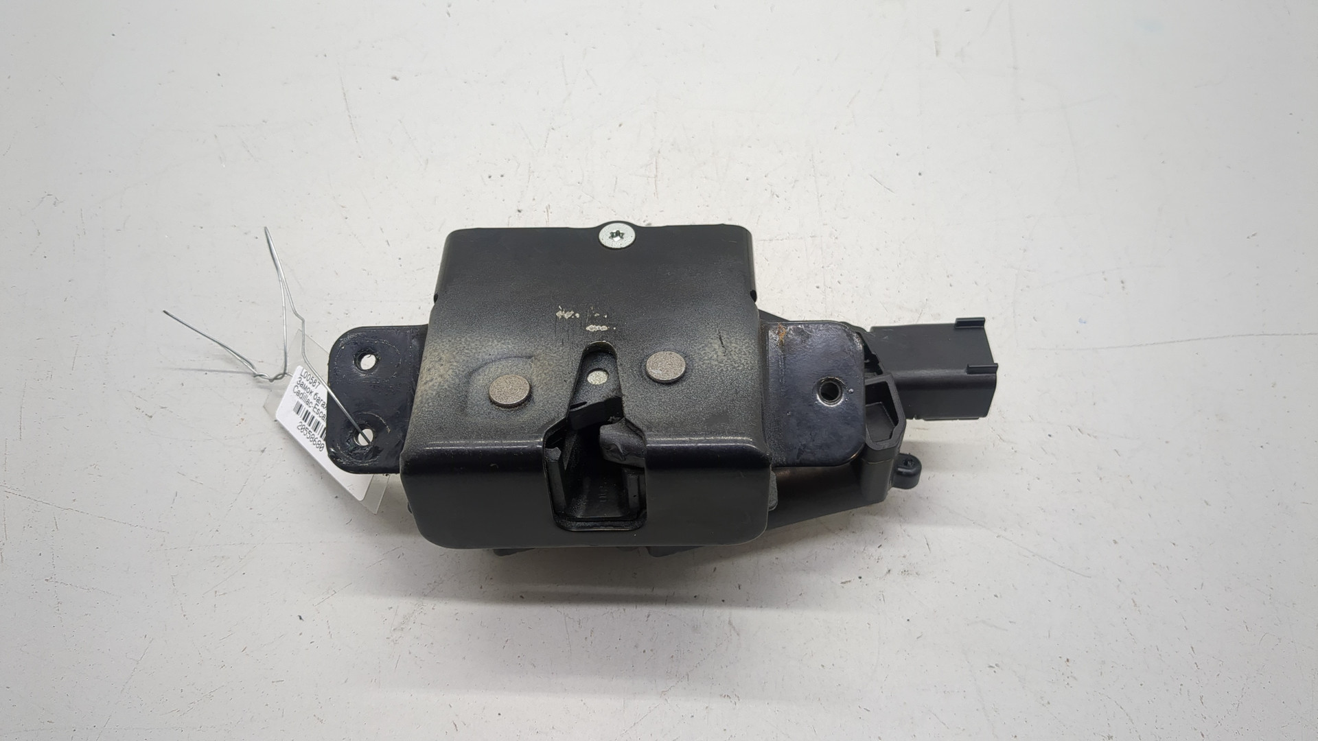 Замок багажника