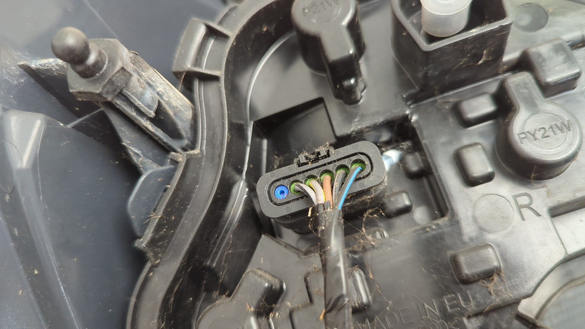 Фонарь задний правый