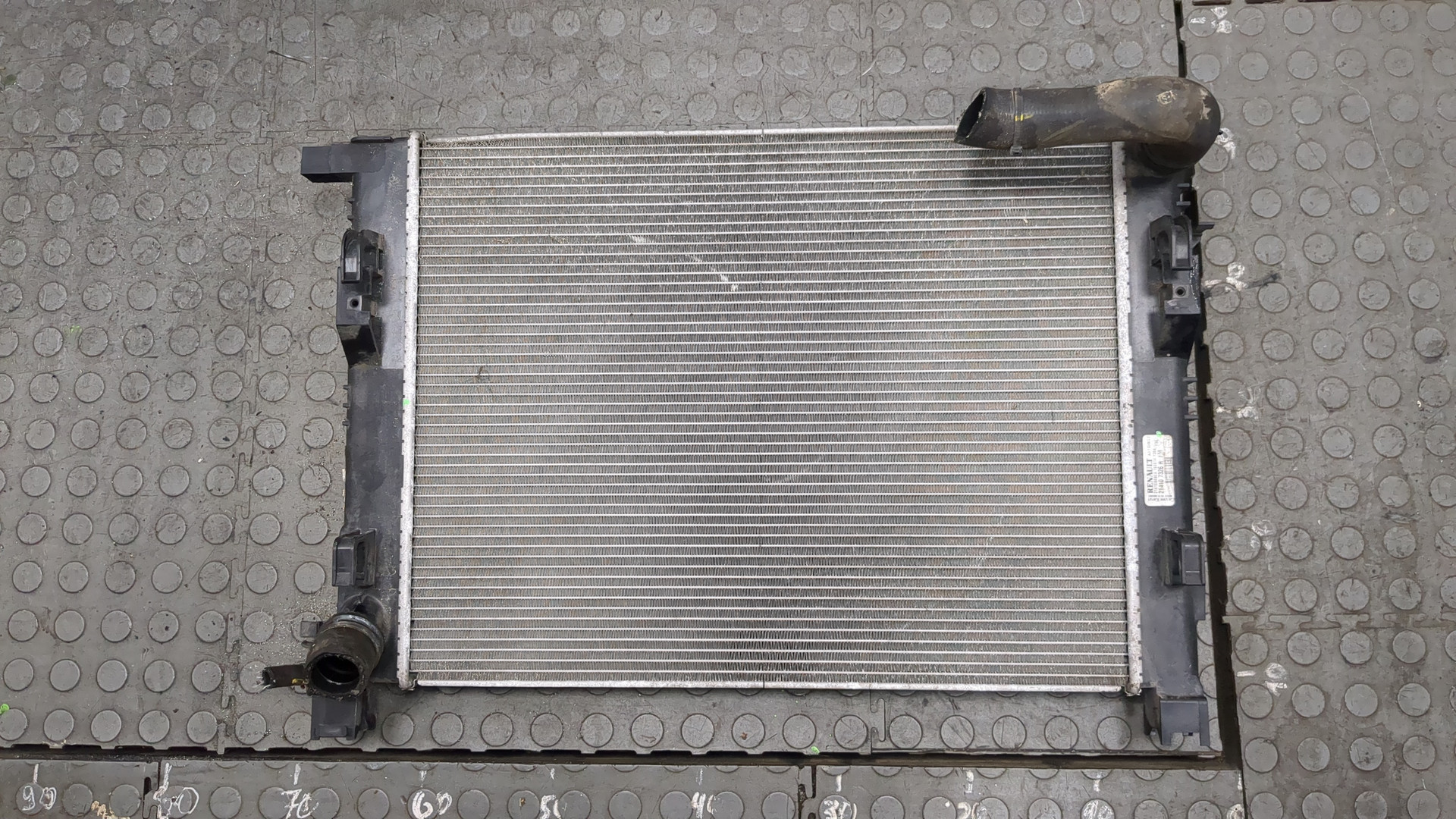 Радиатор охлаждения двигателя основной