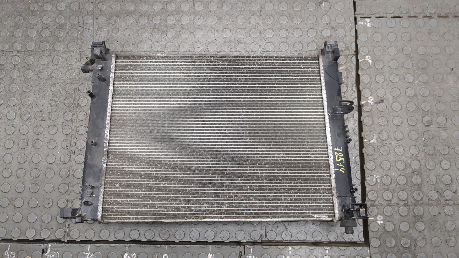 Радиатор охлаждения двигателя основной