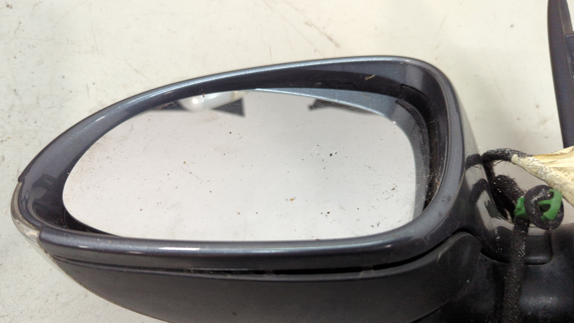 Зеркало левое электрическое