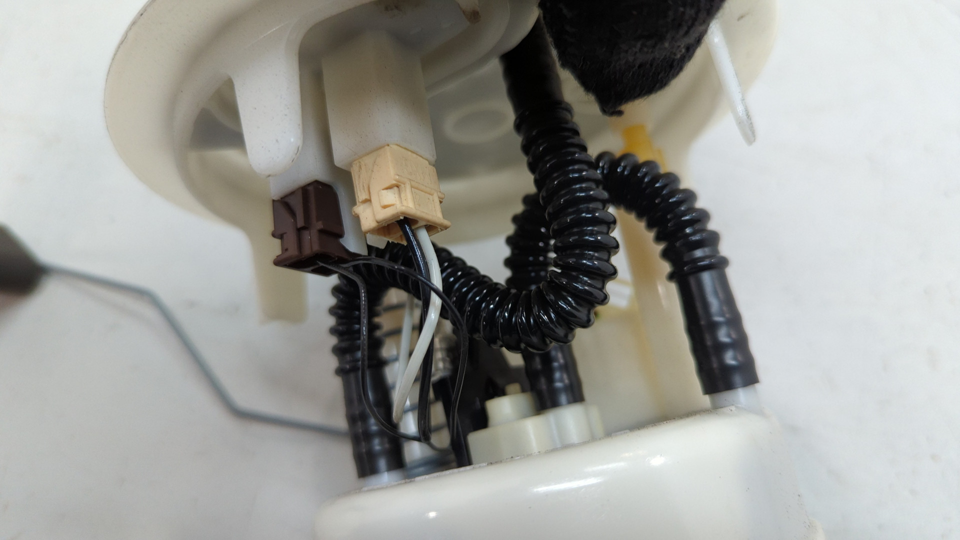 Насос топливный электрический