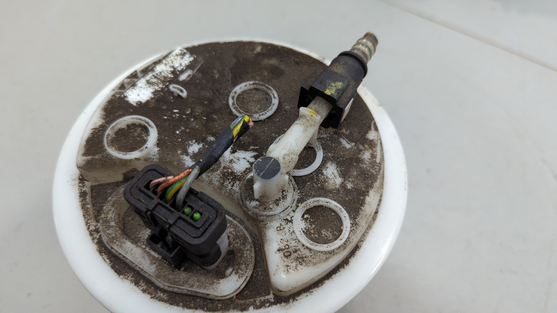 Насос топливный электрический