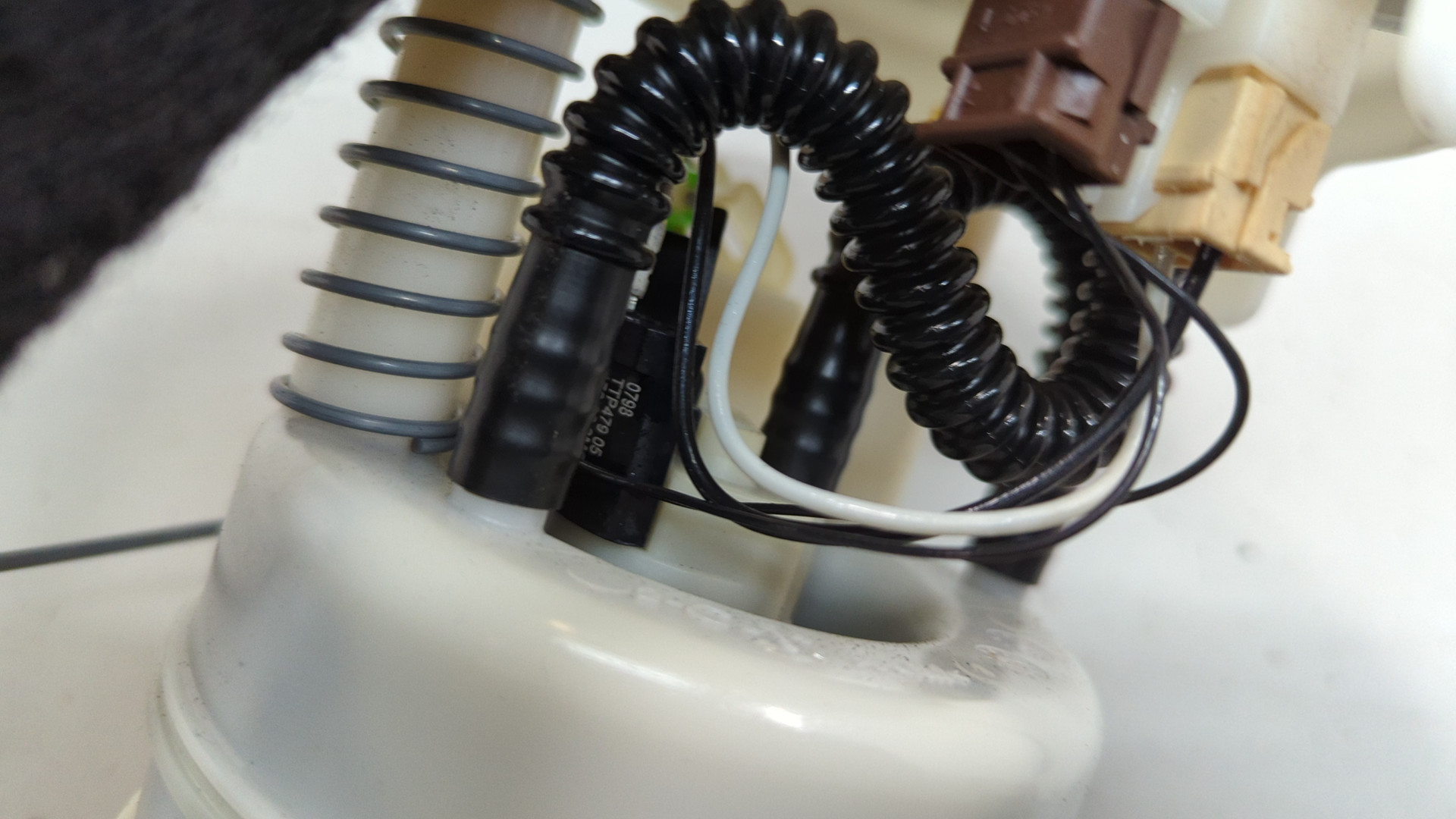 Насос топливный электрический