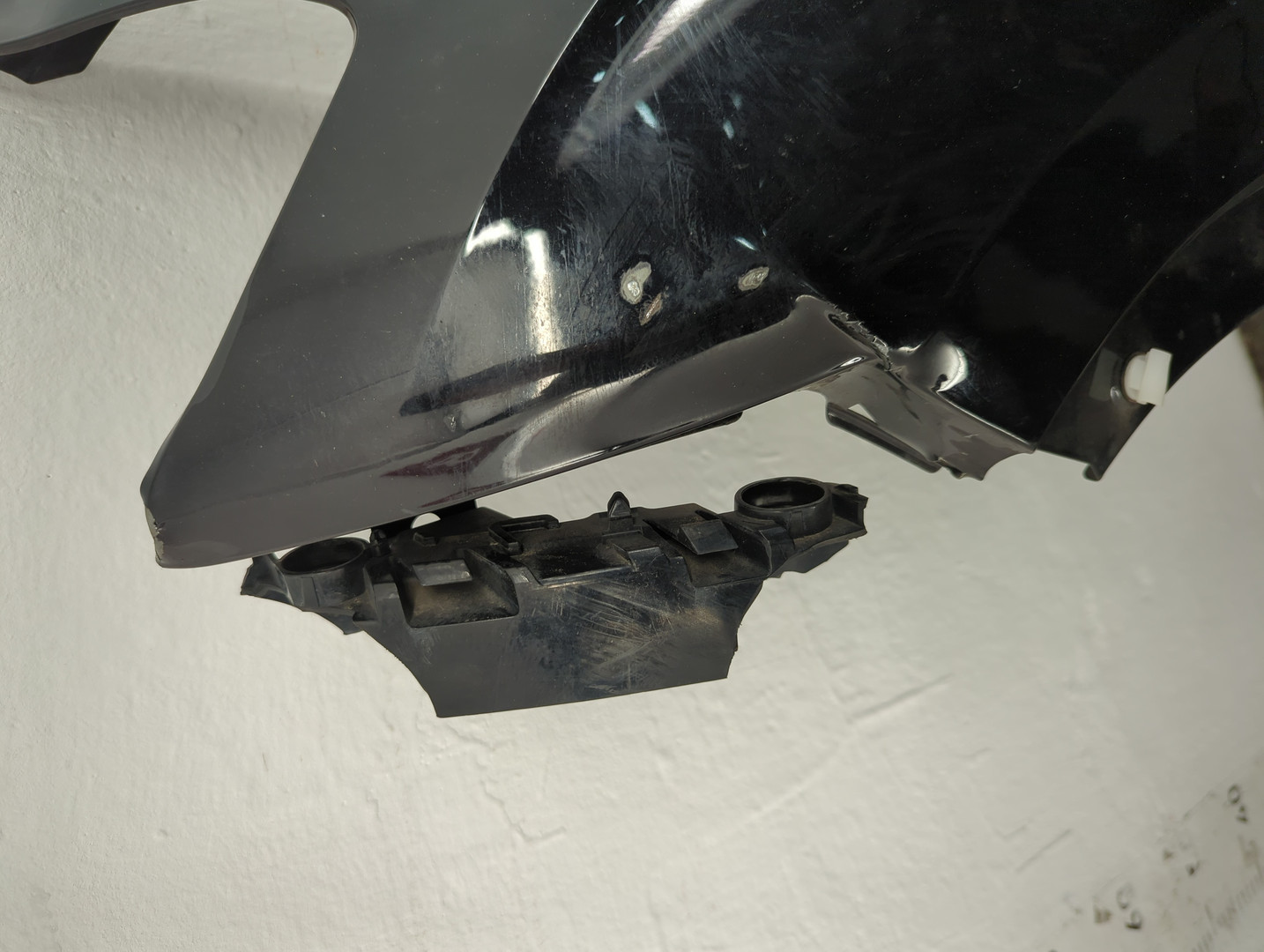 Крыло переднее левое