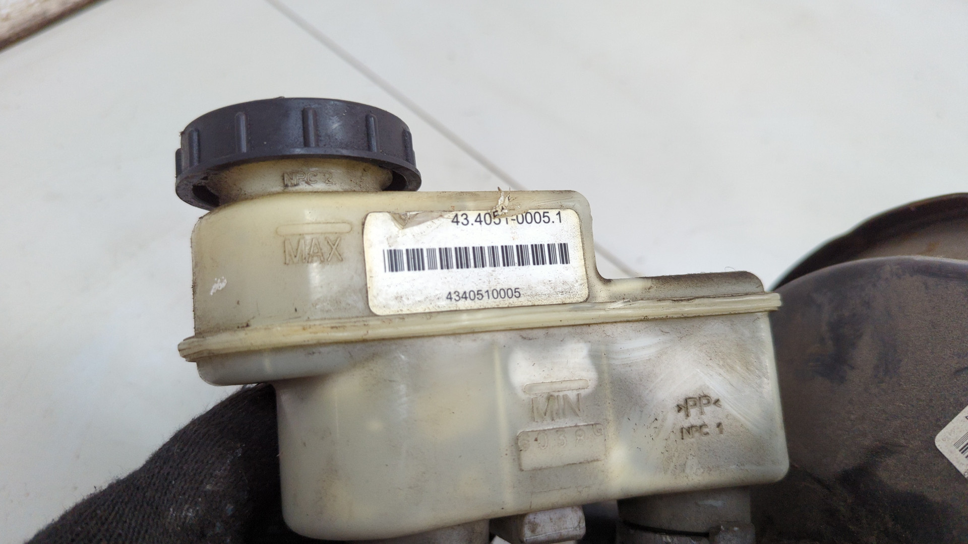 Цилиндр тормозной главный