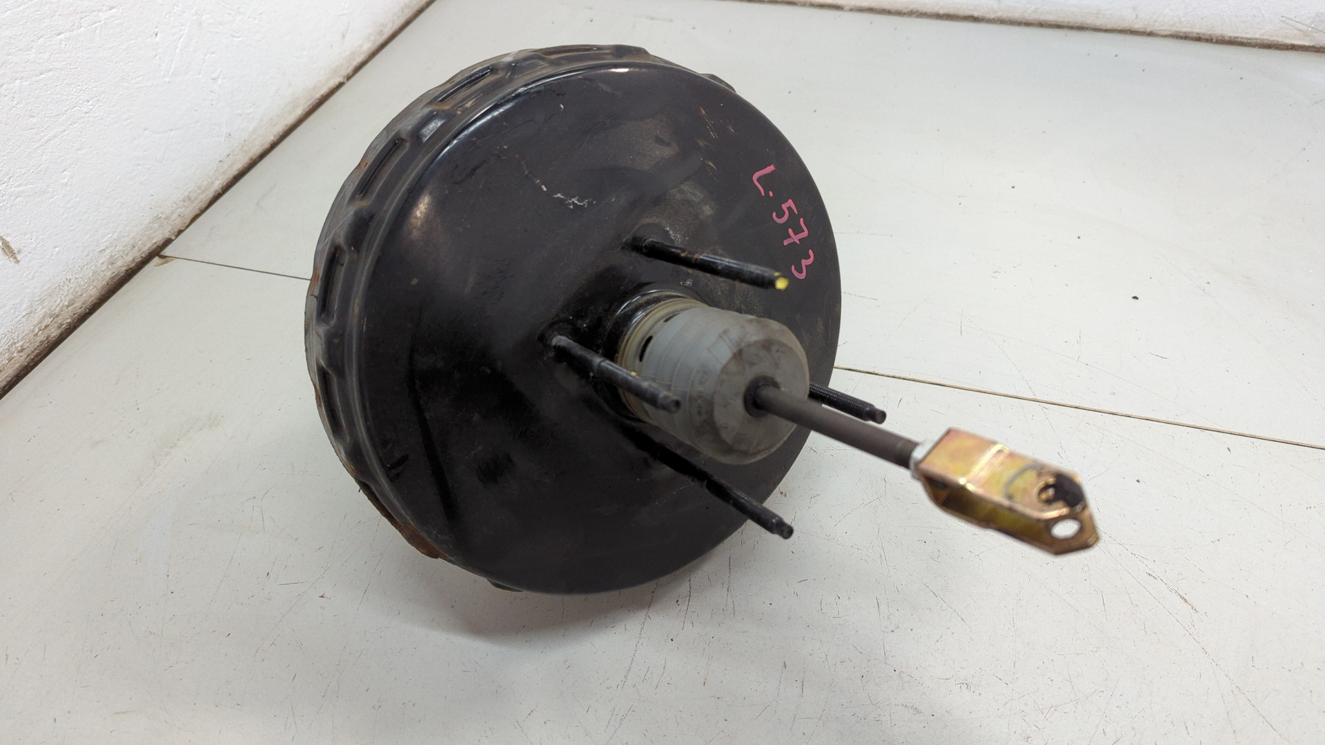 Цилиндр тормозной главный