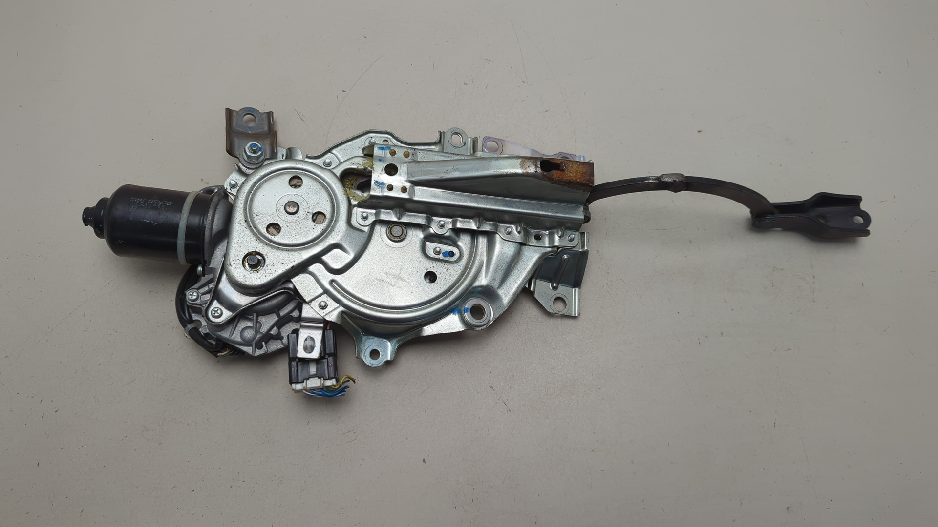 Активатор замка багажника