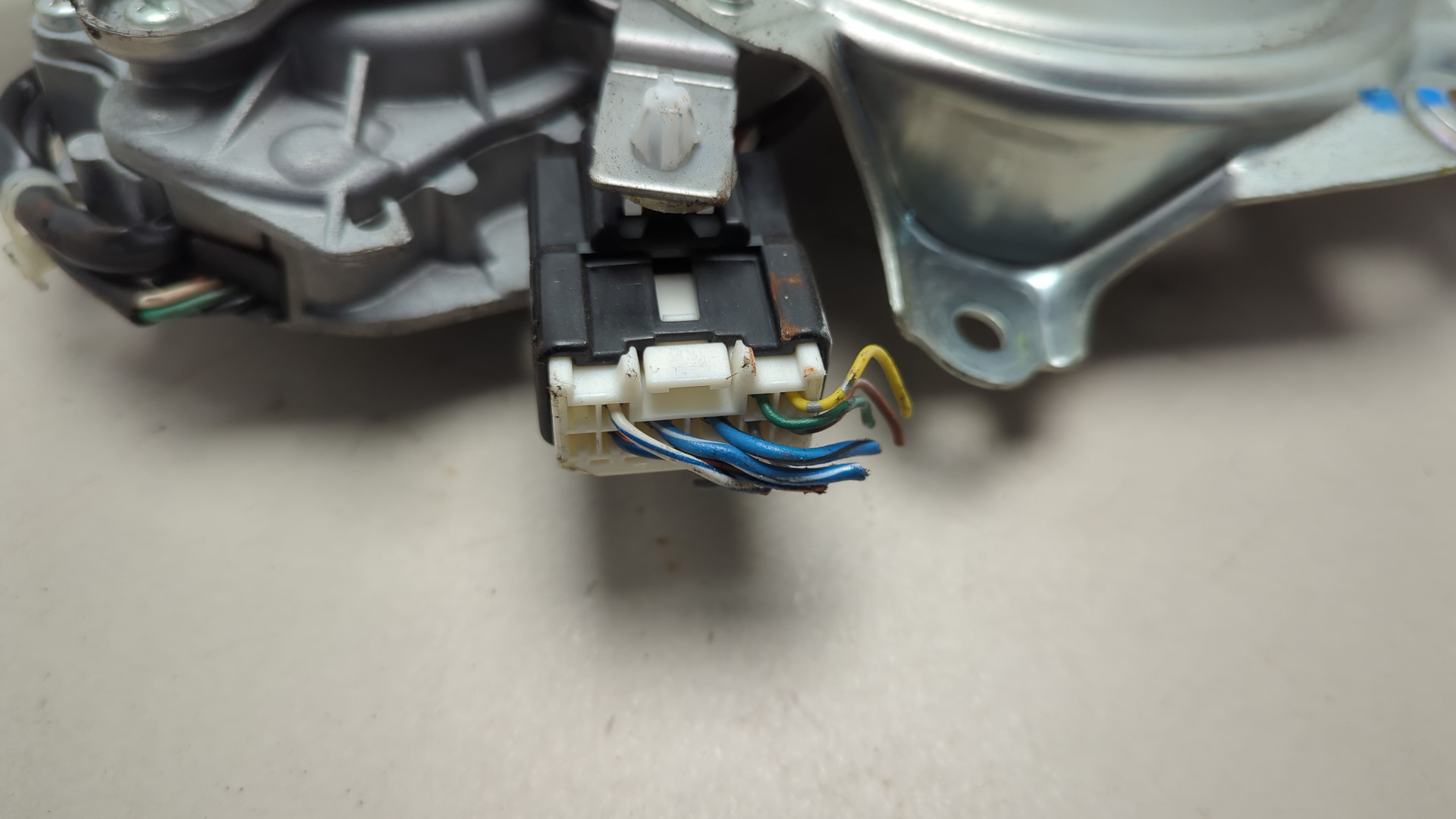 Активатор замка багажника