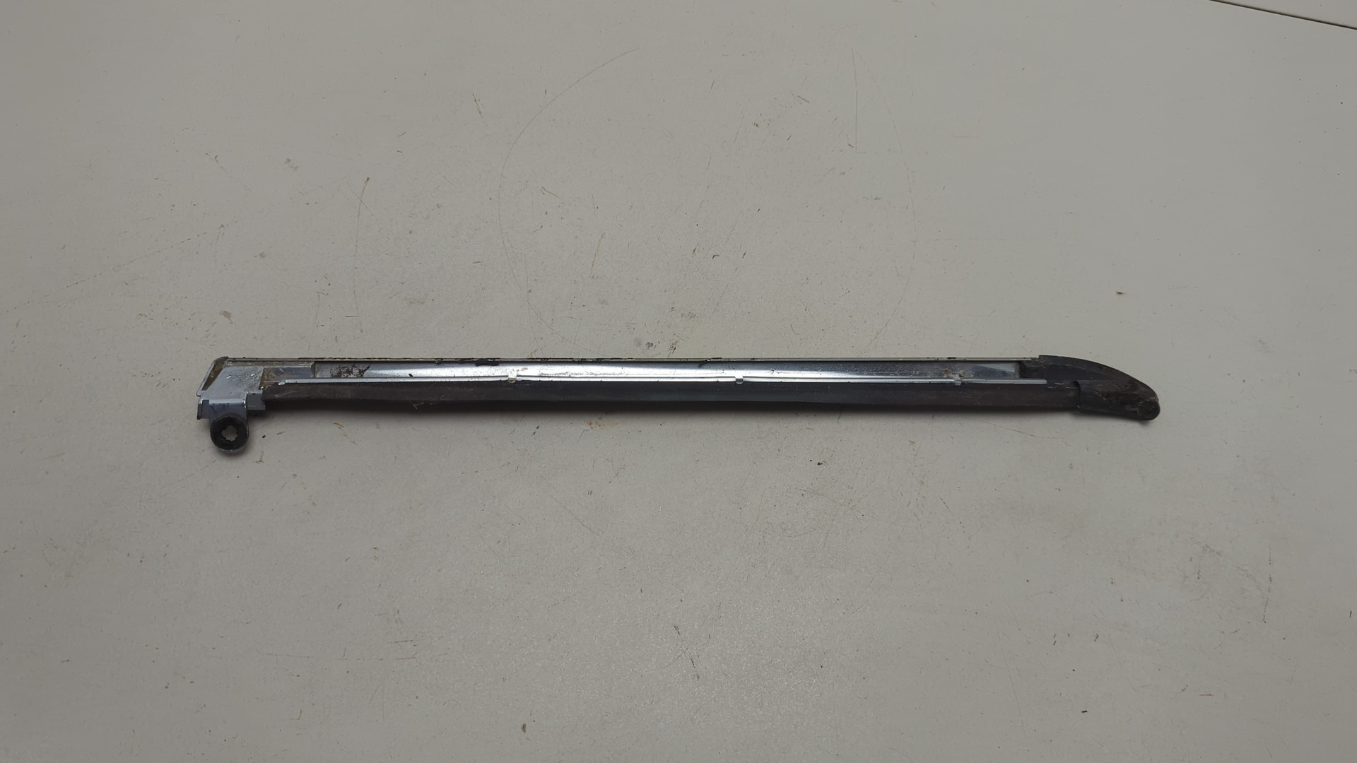 Молдинг заднего стекла