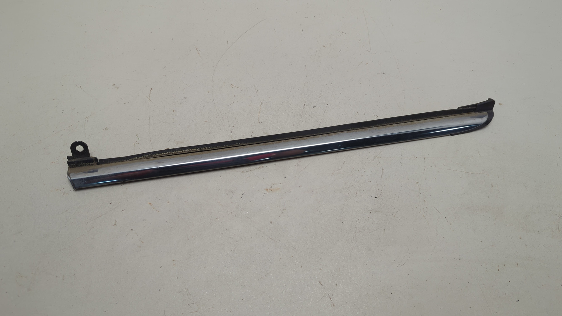 Молдинг заднего стекла