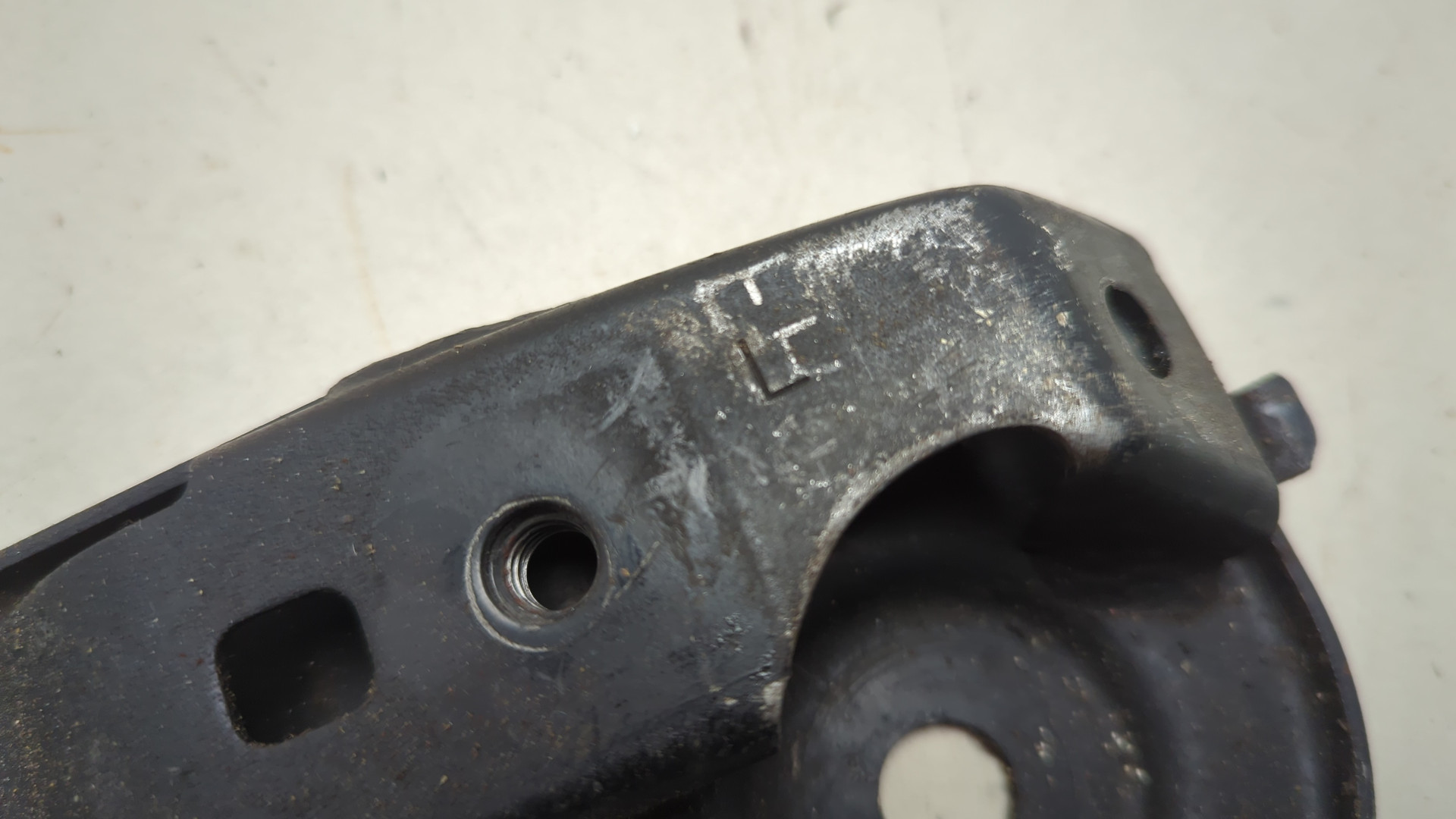 Кронштейн (сопут. товар)