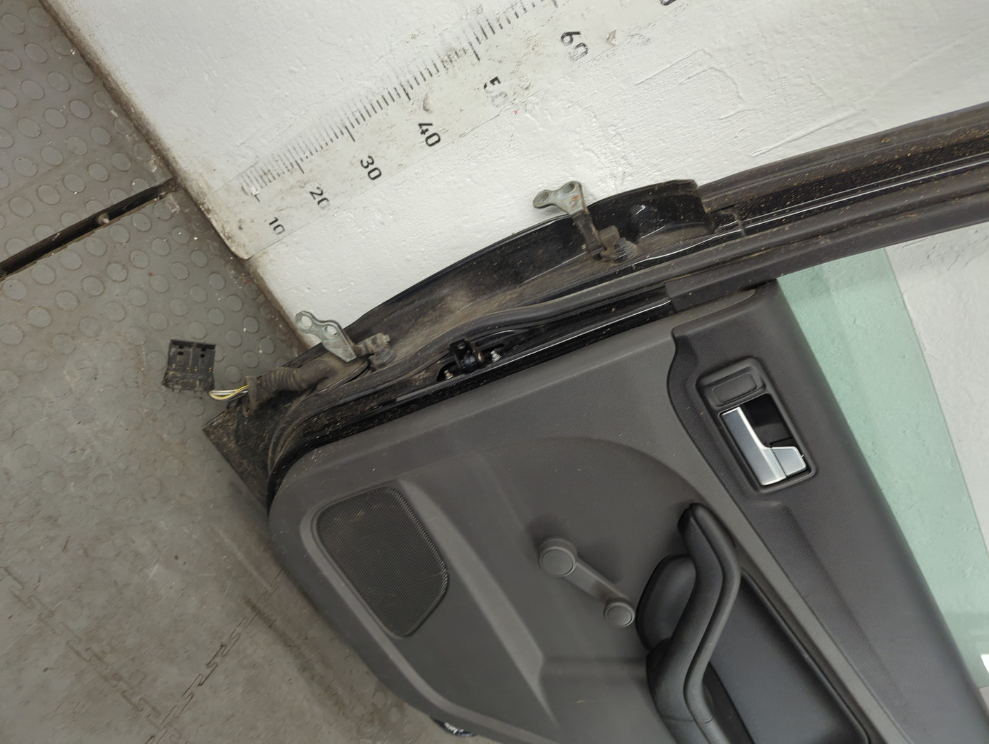 Дверь задняя правая