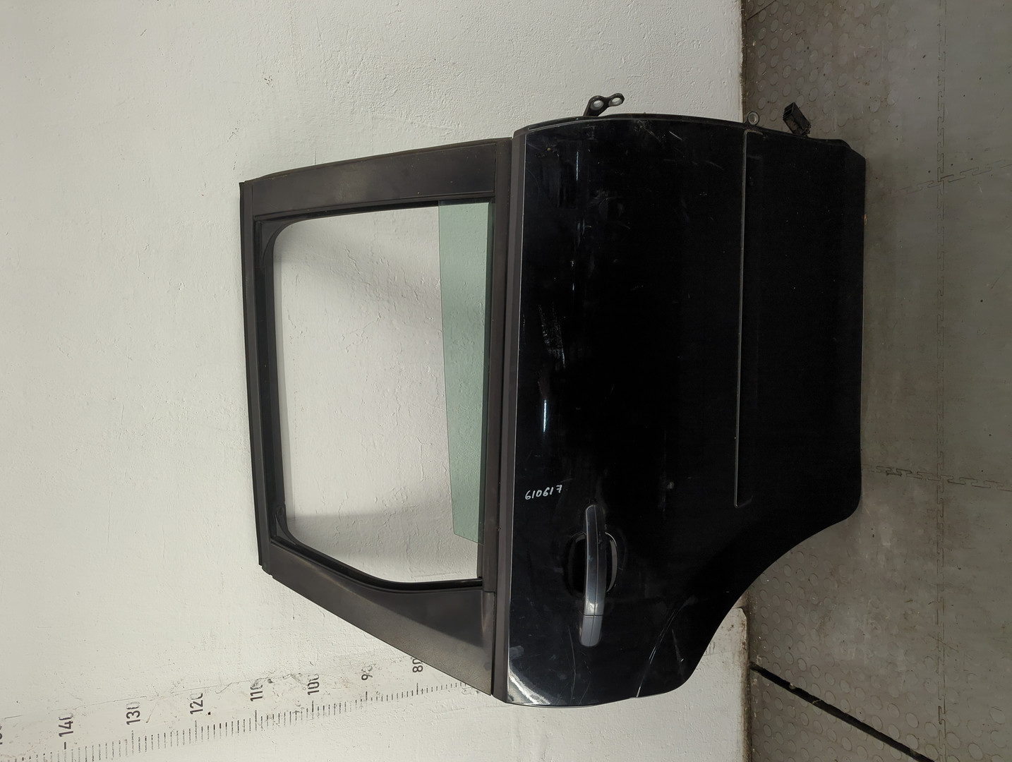 Дверь задняя правая