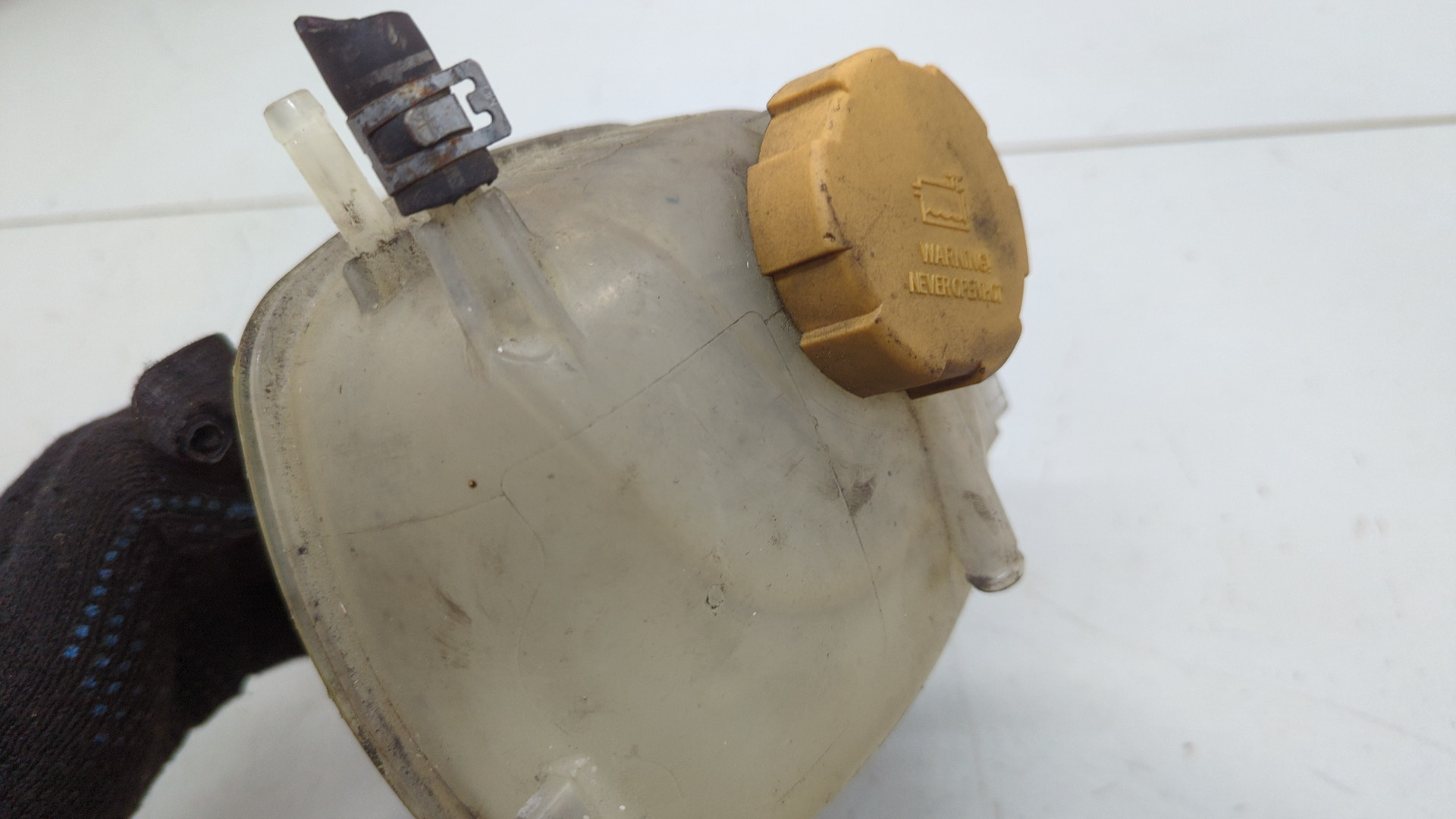 Бачок расширительный