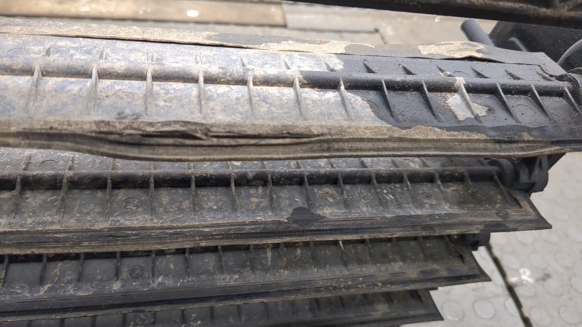 Жалюзи (воздуховод) бампера переднего