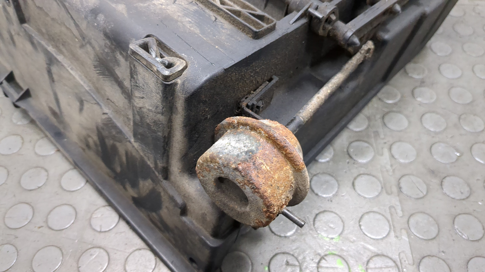 Жалюзи (воздуховод) бампера переднего