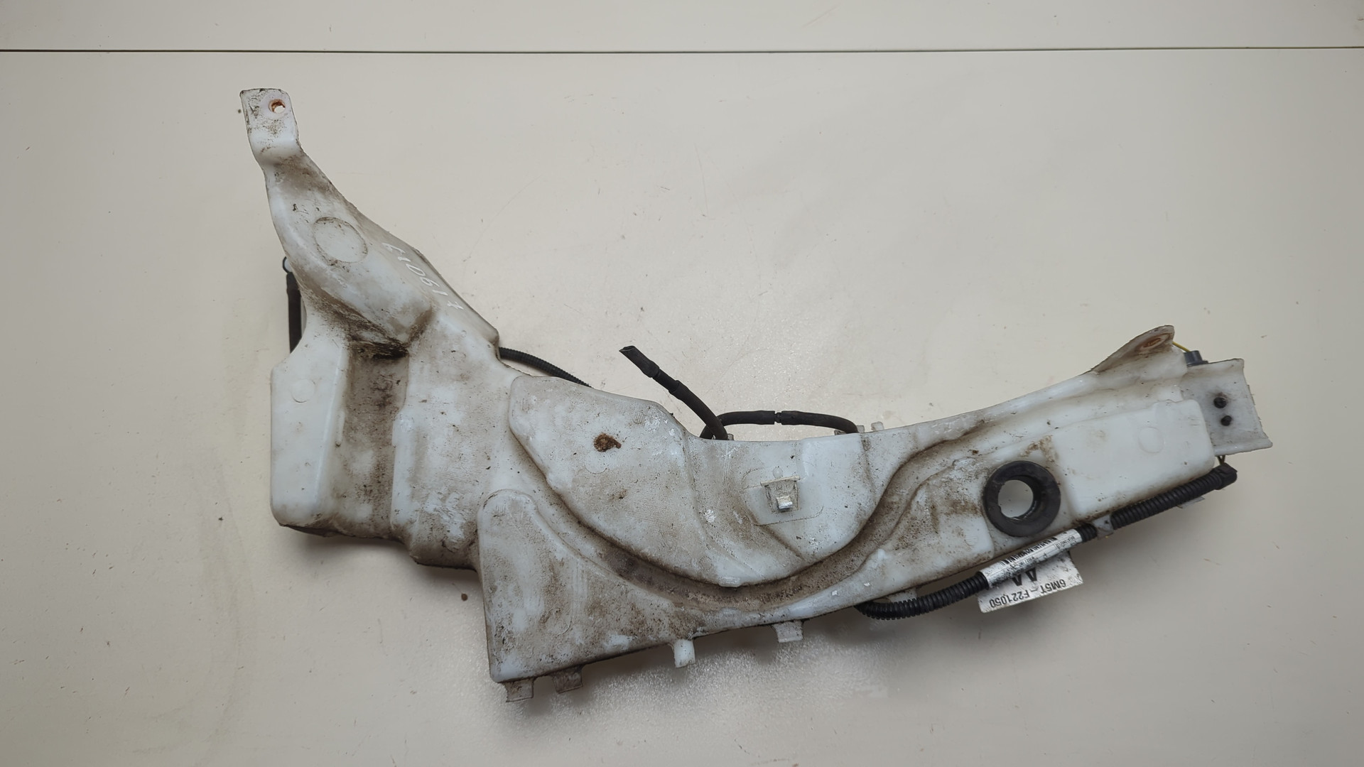 Бачок омывателя лобового стекла