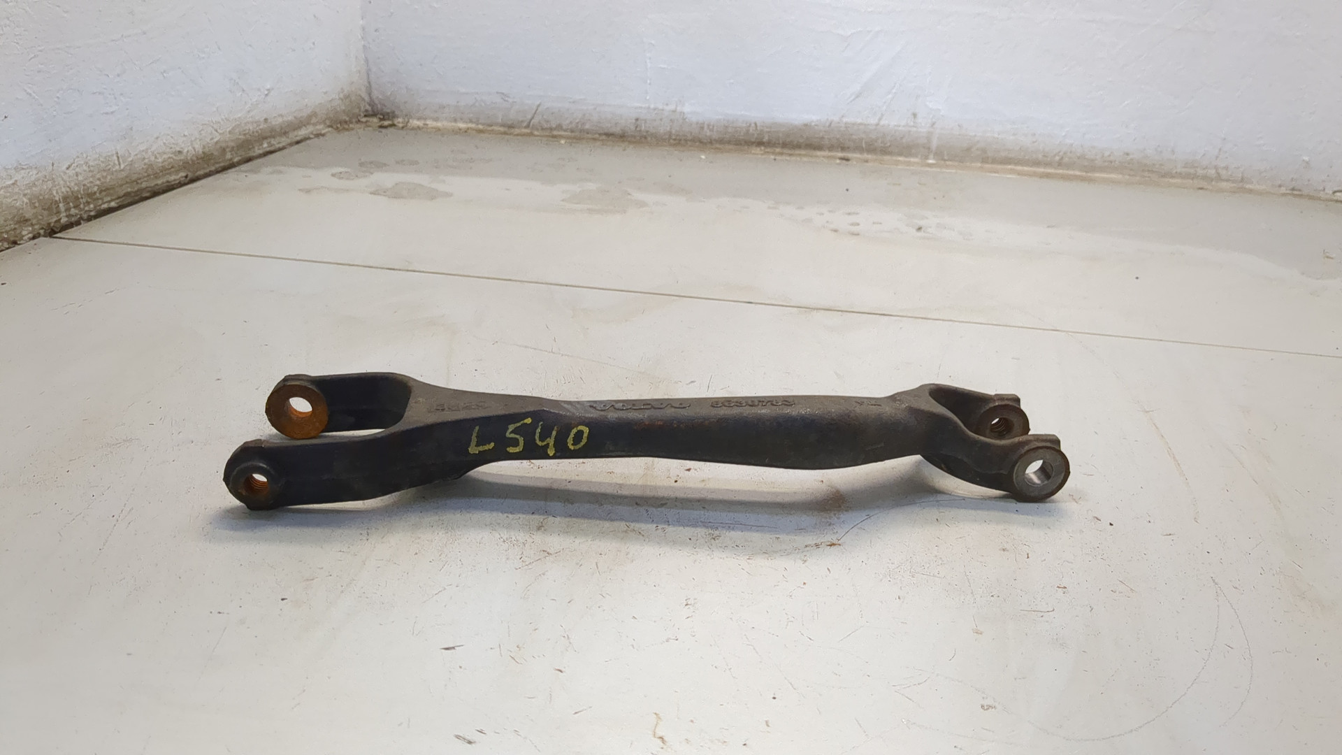 Рычаг задний правый