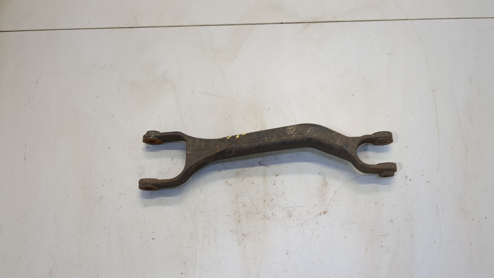 Рычаг задний левый