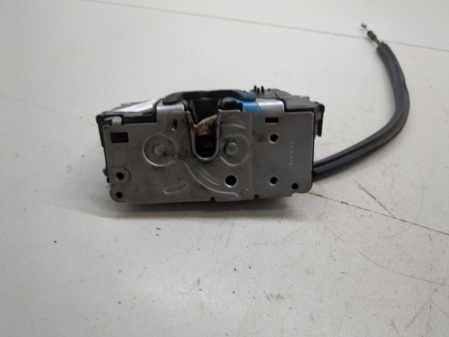 Замок двери задней правой