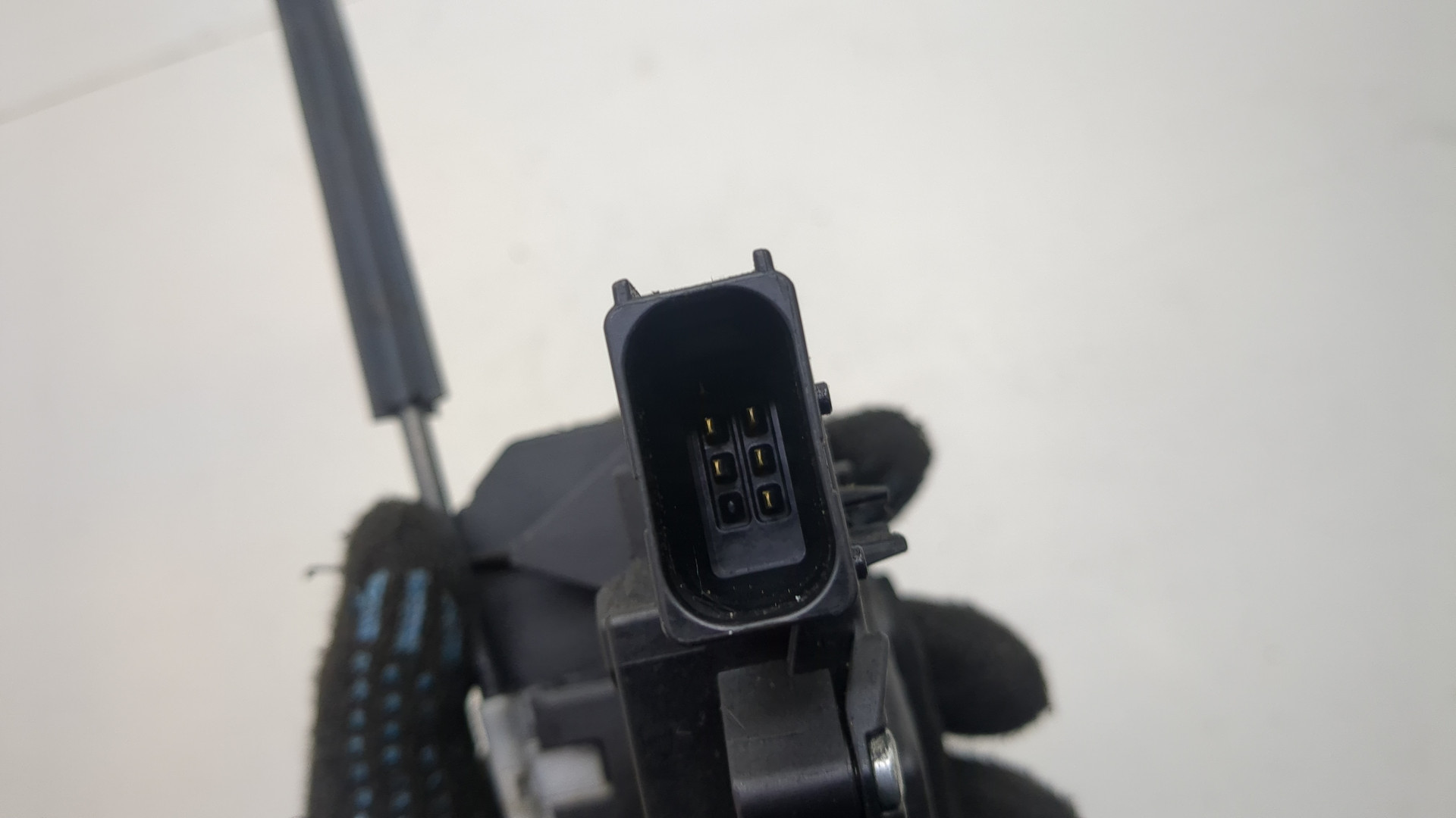 Замок двери задней правой