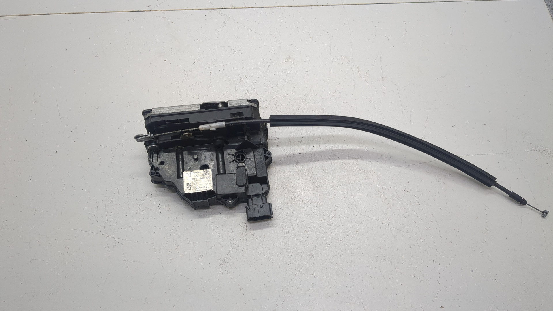 Замок двери задней правой